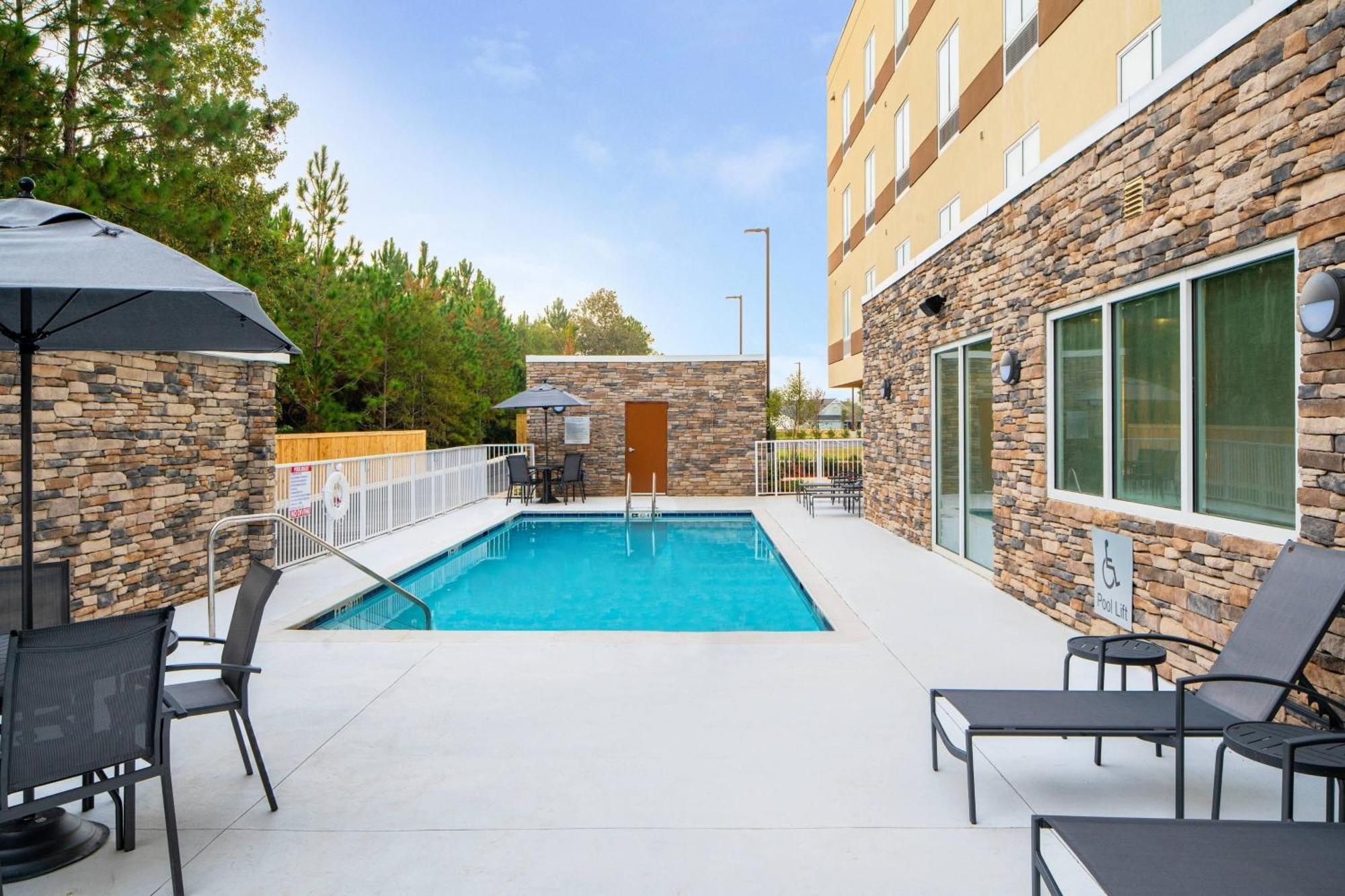 Fairfield By Marriott Inn & Suites Pensacola Pine Forest Екстер'єр фото