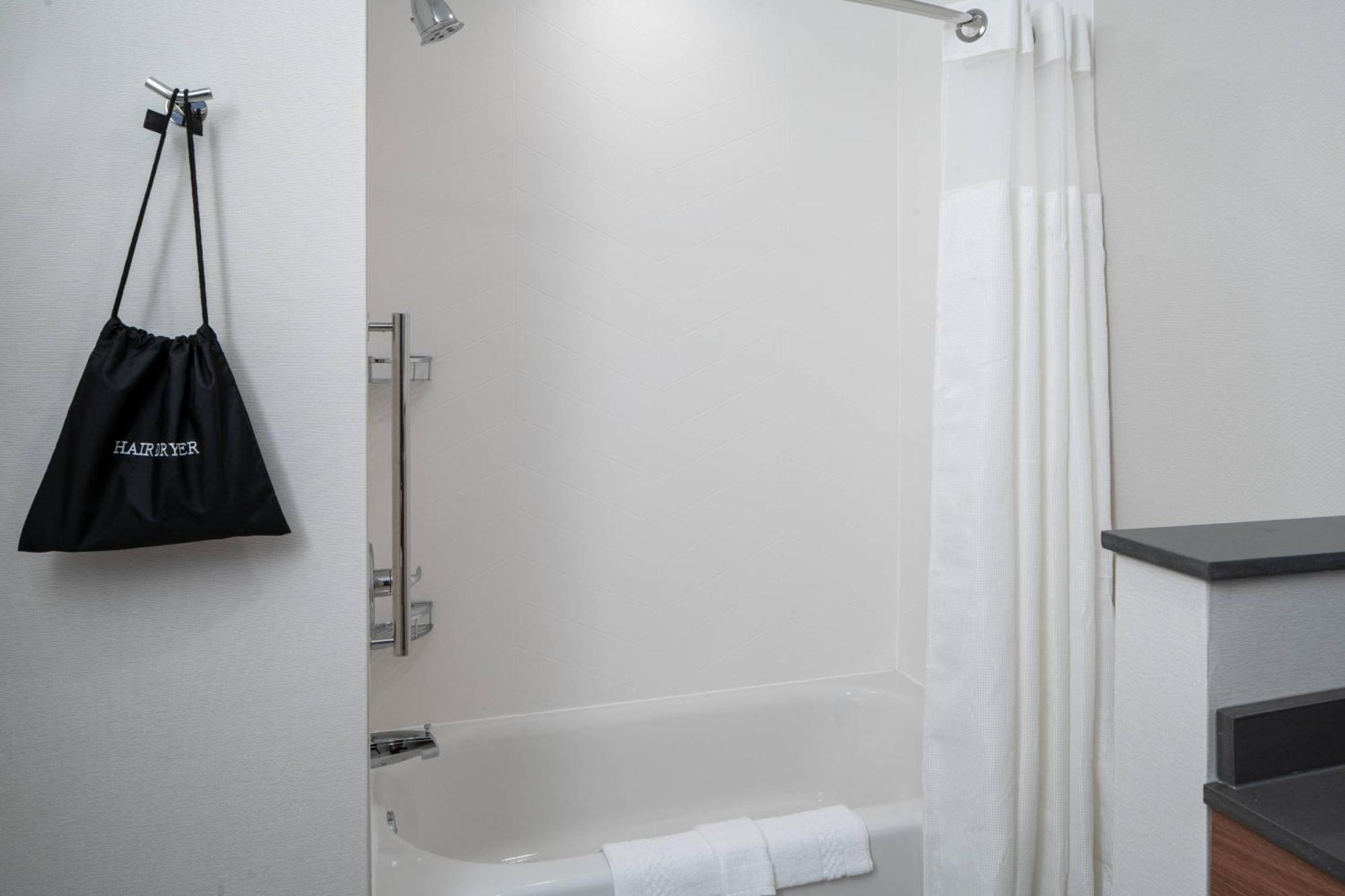 Fairfield By Marriott Inn & Suites Pensacola Pine Forest Екстер'єр фото